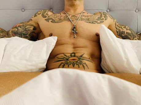 Ryan Steel セクシー女優 写真