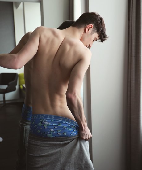 シシーオンリーファンズ セクシーヌード 写真