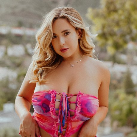 Ruby May セックススター ギャラリー