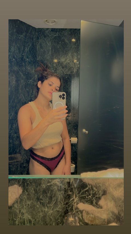 アジア人フィンドムOnlyFans アートヌード 写真