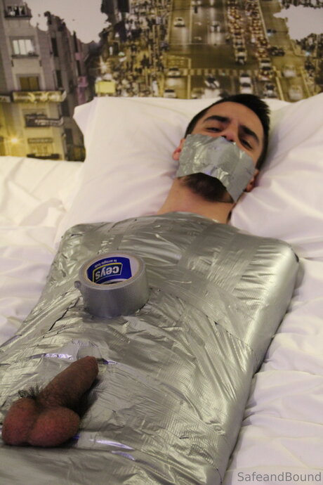 Safe and Bound xxxモデル 写真