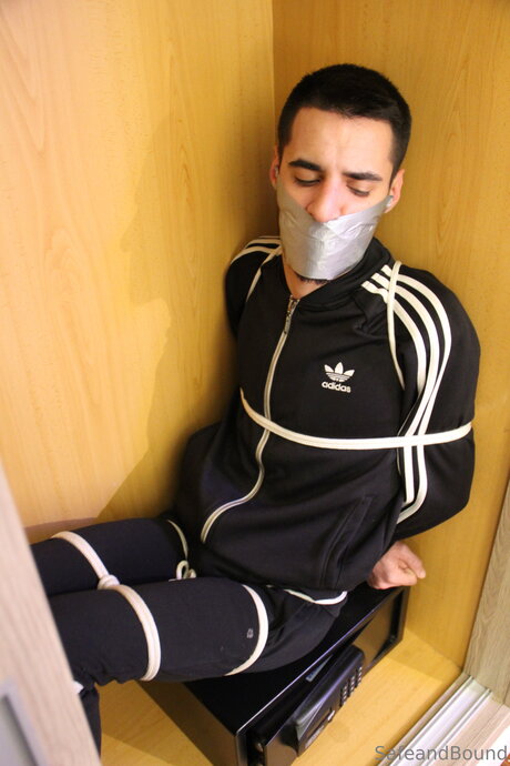 主観視点のアジア人OnlyFans アートポルノ ギャラリー