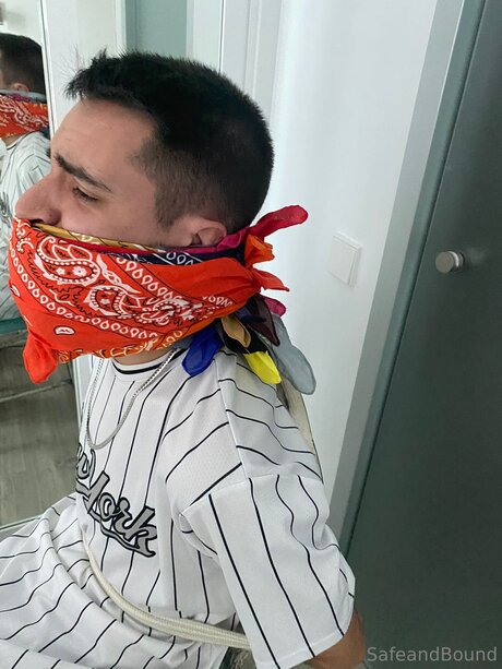 Safe and Bound ホットモデル 写真