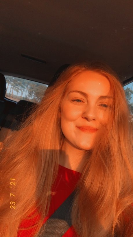 DiorDior ポルノモデル 写真