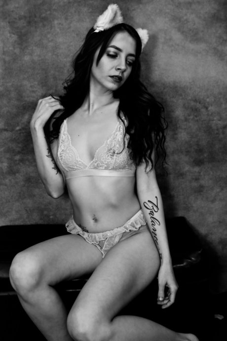 毛深い妊婦OnlyFans エロチック 画像