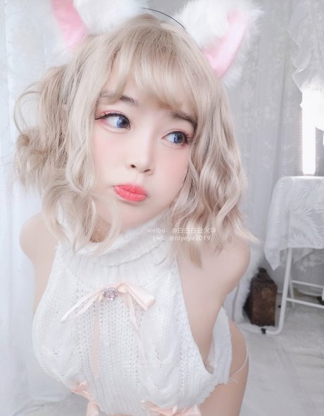 巨乳とお尻のOnlyFans 裸 写真