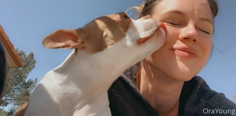 ぽっちゃりブロンドOnlyFans 無料ヌード 写真