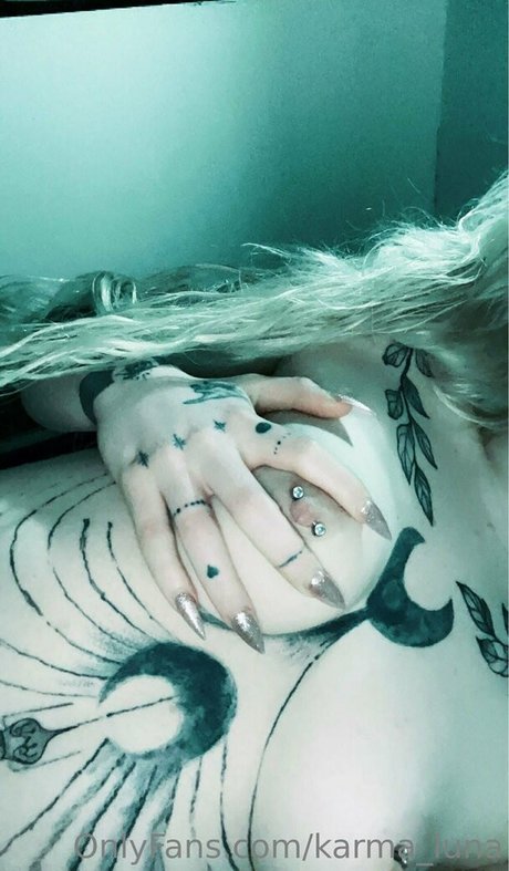 karma luna ポルノスター 素敵 写真