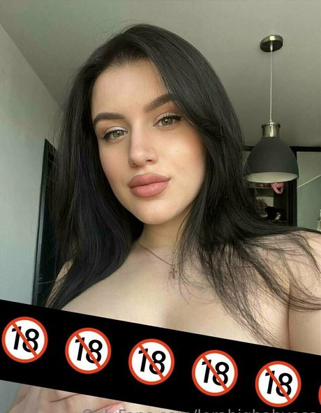 lerabigbabyass ヌードのポルノスター 写真