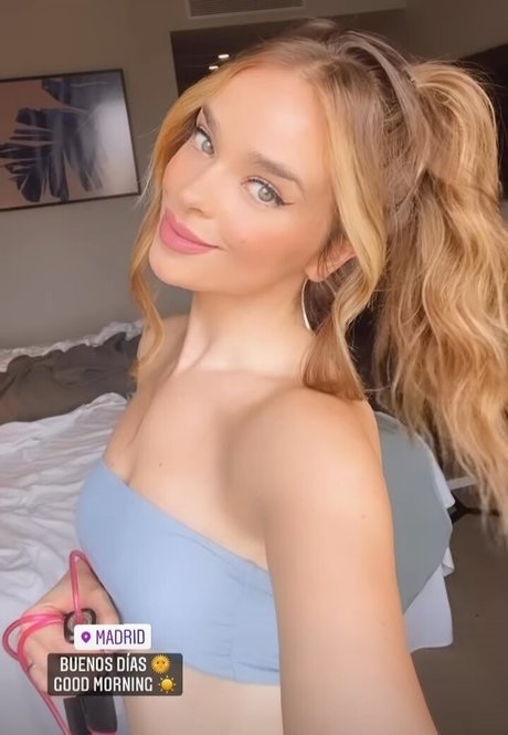 Twin Melody ポルノスター セクシー ギャラリー