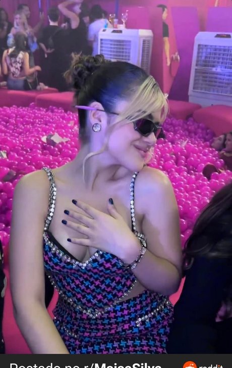 手袋onlyfans ヌード ギャラリー