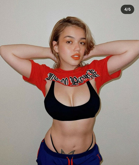 大きな黒い猫OnlyFans 無料裸 写真