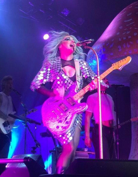 KeshaRose ホットなスター 画像