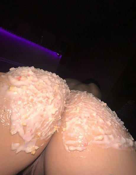 ニューハーフ POV OnlyFans 美しいヌード 写真