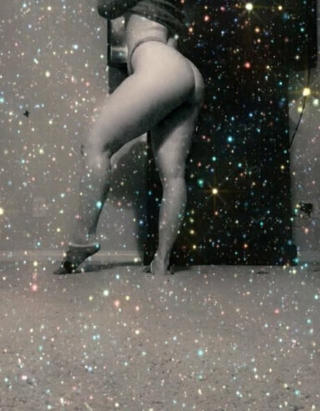 unashamed ポルノスター 美しい 写真