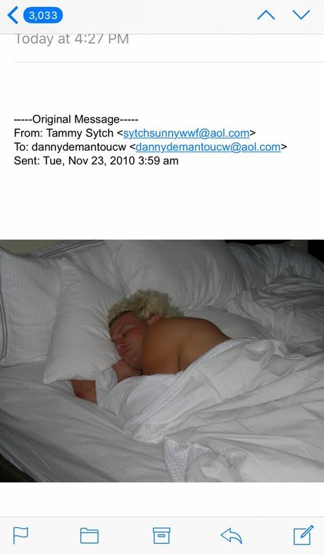 小人エボニーOnlyFans ヌード 画像