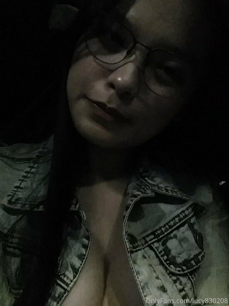 lucy830208 高品質モデル ギャラリー