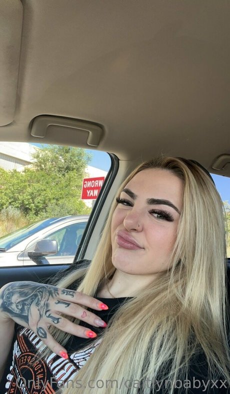 リップスオンリーファンズ ヌード アーカイブ