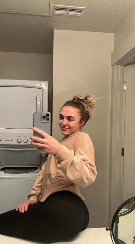 caitlynbabyxx 素敵な女優 写真