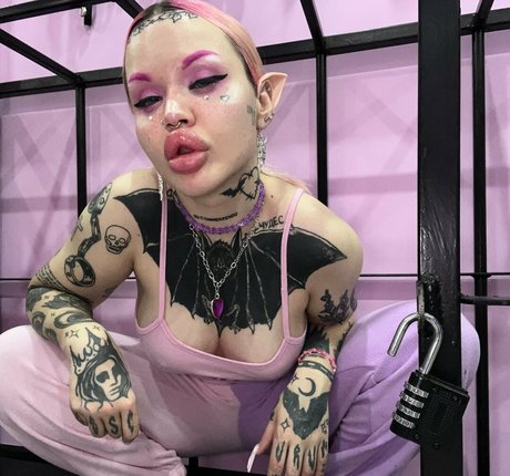 Nasty bimbo セックスポルノスター アーカイブ