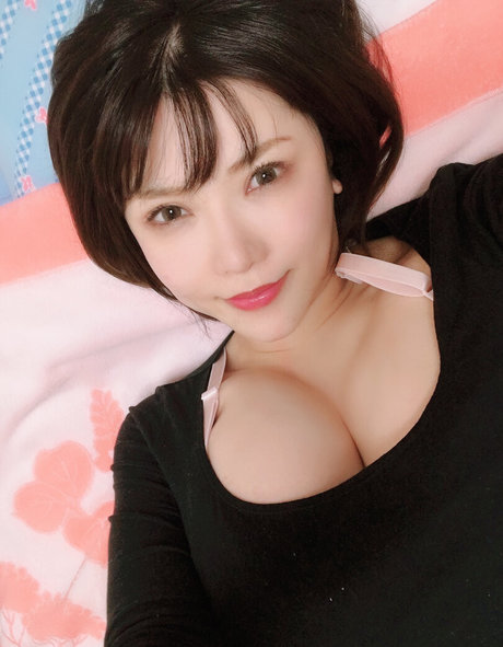 主観視点のアジア人OnlyFans ホットxxx 写真