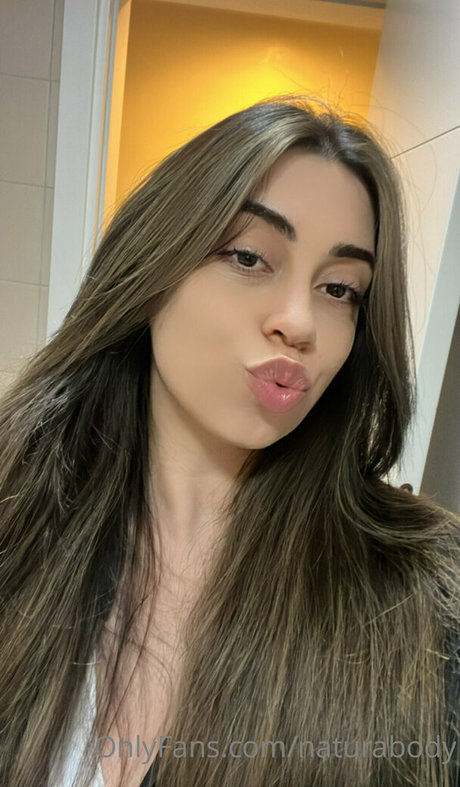 mervedamla ポルノスター 高品質 写真