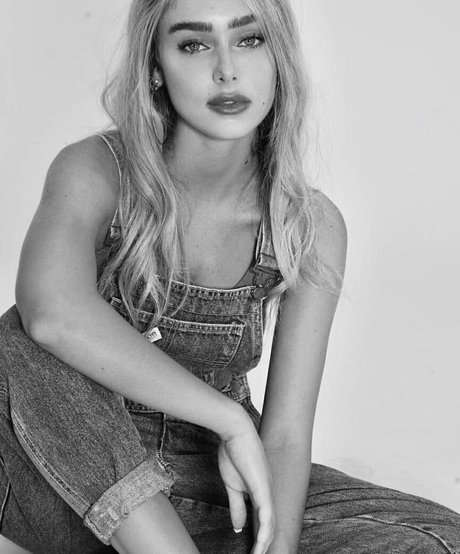 ニューハーフ ドミナトリックス OnlyFans セックス アーカイブ