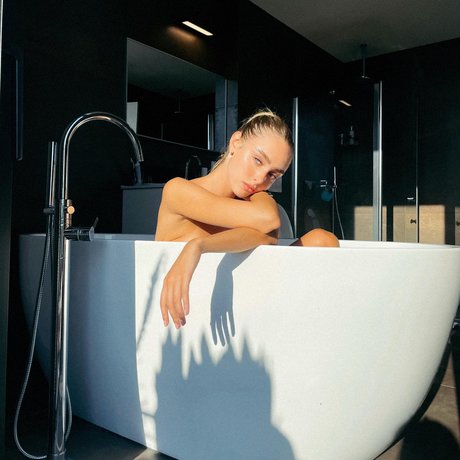 69フェラチオOnlyFans 美しい ギャラリー