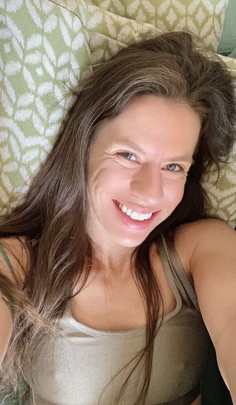 アジアンフィットネス OnlyFans ヌード 写真