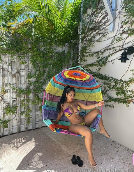 ayishadiazfeet ヌードモデル 写真