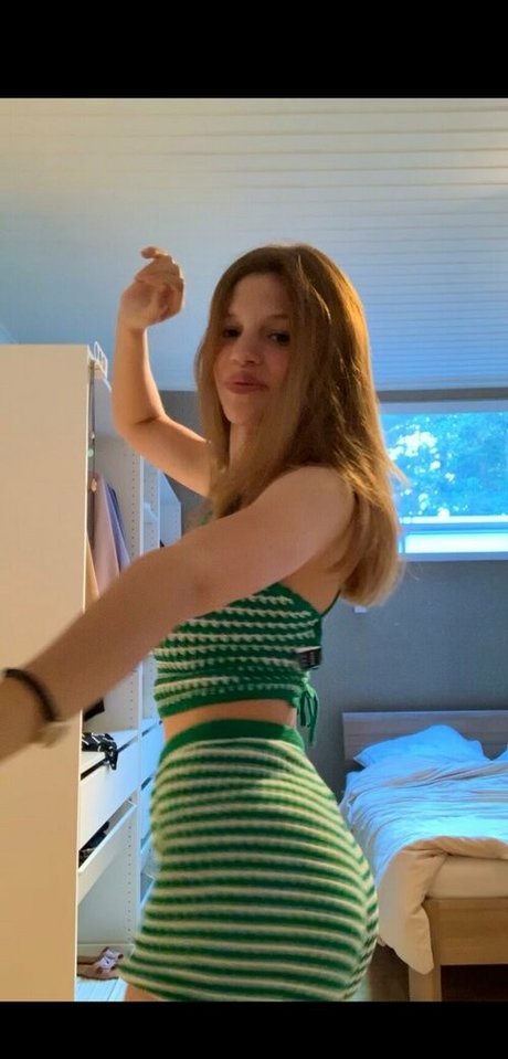 かわいい巨乳OnlyFans 無料ポルノ 写真