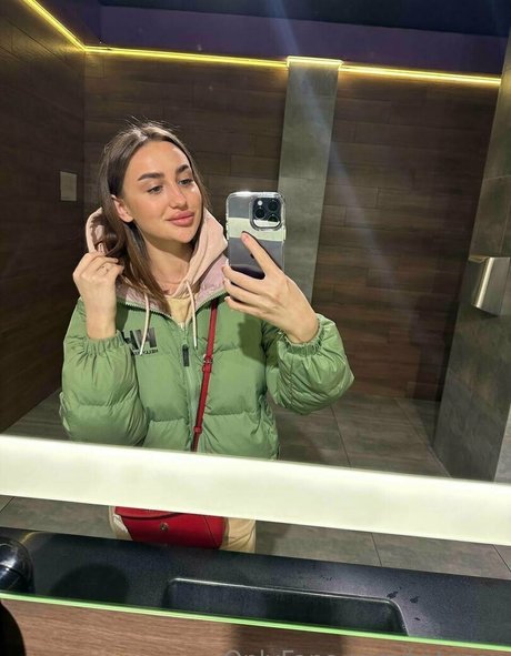 アマチュアトランスオンリーファン セクシーヌード 画像