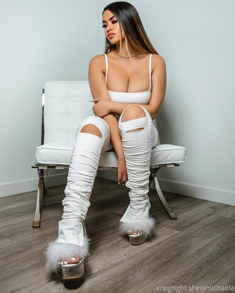 チンコを持つ女たち OnlyFans 限定 写真