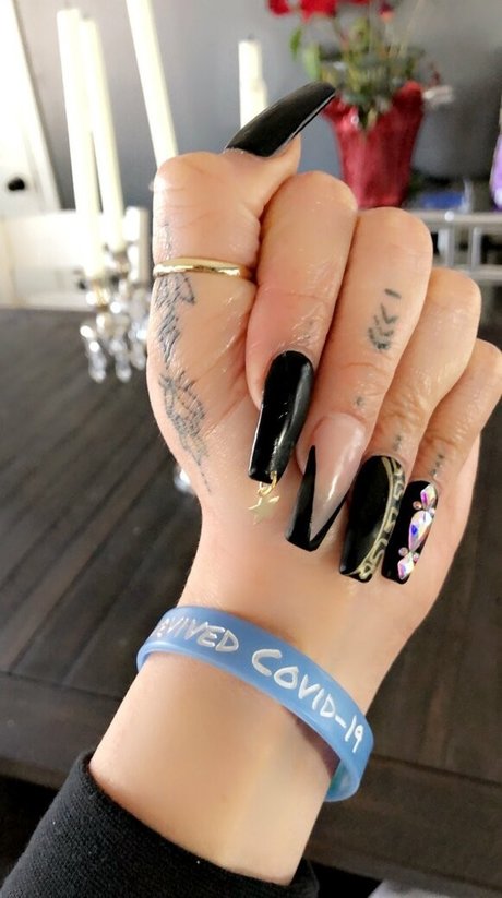 laughinglatina アダルトスター 写真