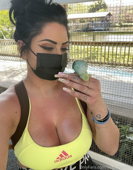 laughinglatina ポルノスター 写真