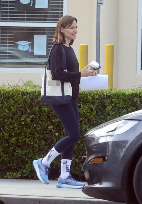 アナルパウグオンリーファンズ パーフェクト 写真