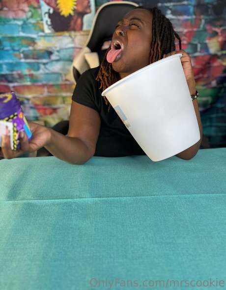 mrscookie ヌード女優 写真