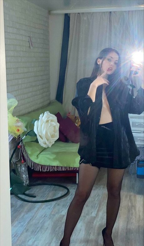 姉妹のOnlyFans ポルノ 写真