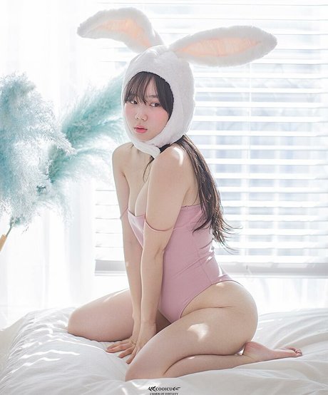 Myu A 美しいモデル 画像