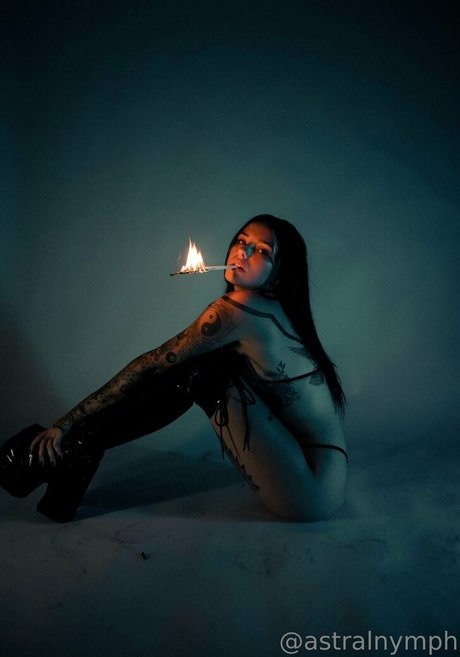 lolaslands ヌードモデル 画像