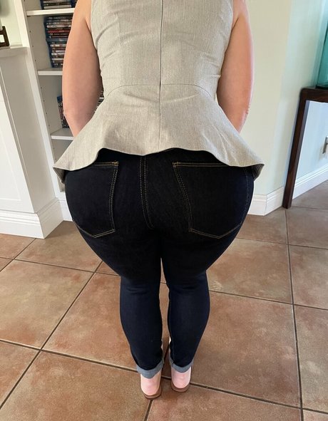 PawgトランスOnlyFans ヌード 写真