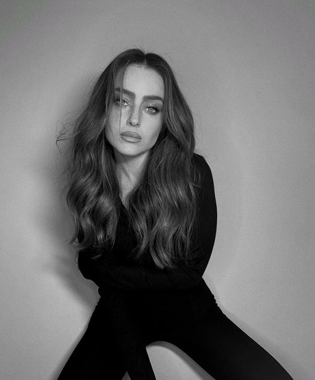 変態エボニーOnlyFans セクシー 写真