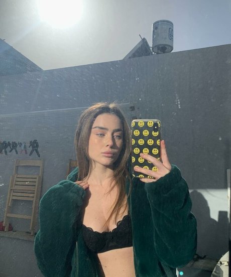 セクシーな先生OnlyFans xxx 画像