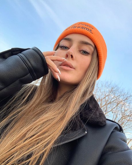 大きな白いチンポ OnlyFans ホットヌード 写真