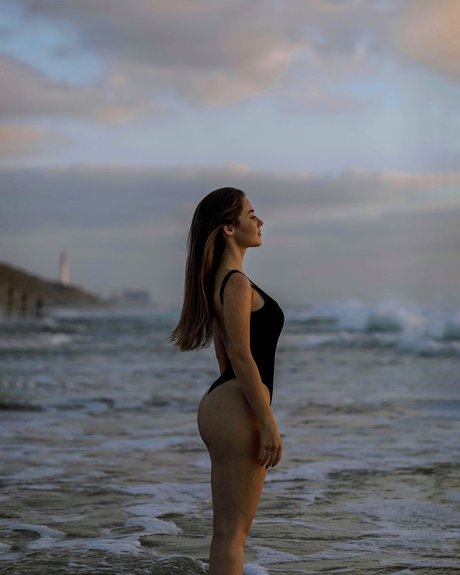 Effy Palarya ポルノスター 高品質 写真