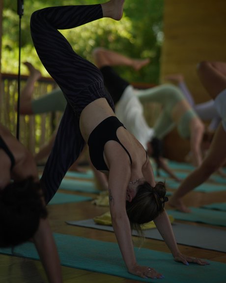 Effy Palarya ホット女優 ギャラリー