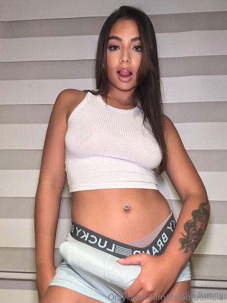 ティーンヌードOnlyFans ホット裸 画像