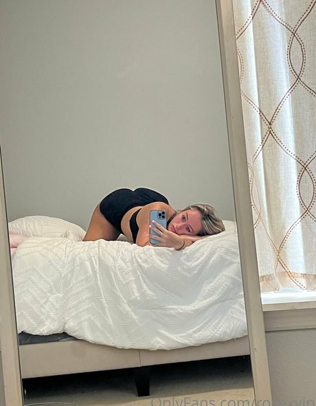 yourgirlfriendrose ポルノスター 可愛い 画像