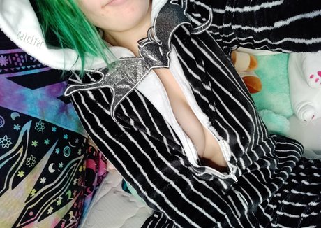 calcifer s ポルノ女優 画像