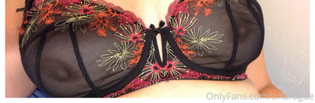 ariarogue セックスモデル 写真